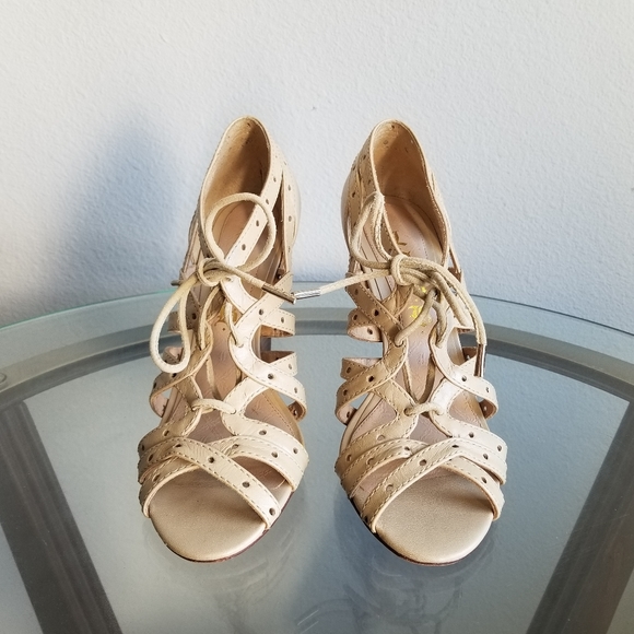 L.A.M.B by Gwen Stefani 90s Y2K Lace Up Tan Leather Heels Size 6 - Picture 3 of 13